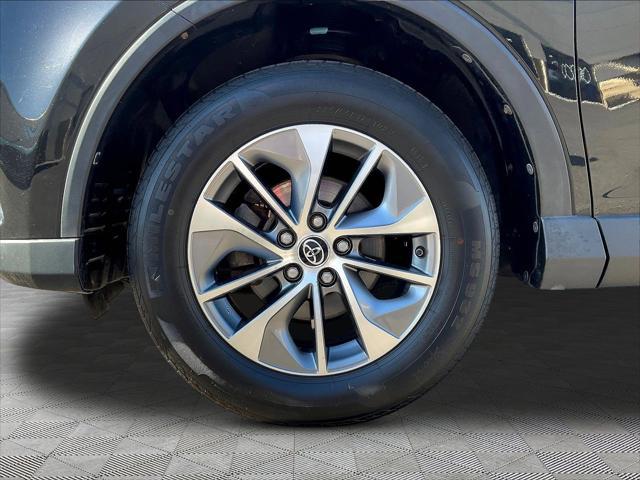 2017 Toyota RAV4 Hybrid XLE