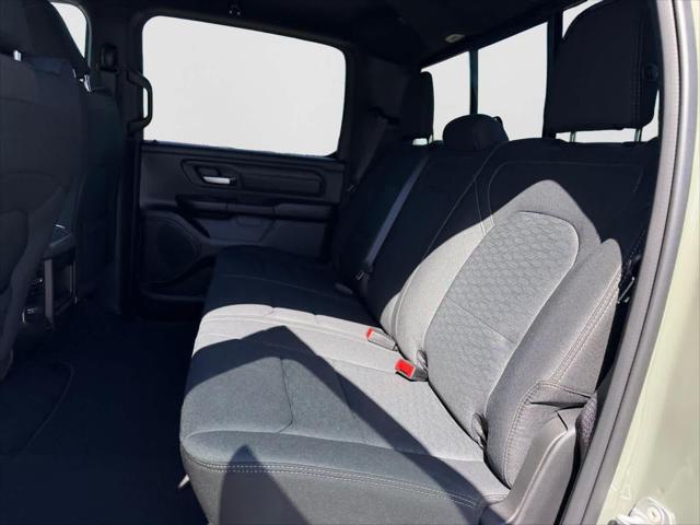 2026 Ram 1500 Express Crew Cab 4x4 5'7" Box