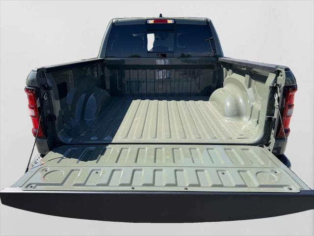 2026 Ram 1500 Express Crew Cab 4x4 5'7" Box
