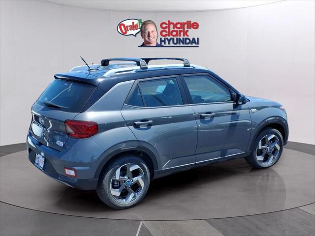 2026 Hyundai Venue SEL w/Two-Tone Roof