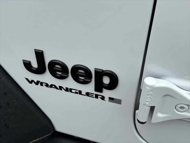 2025 Jeep Wrangler 4-Door Willys 4x4