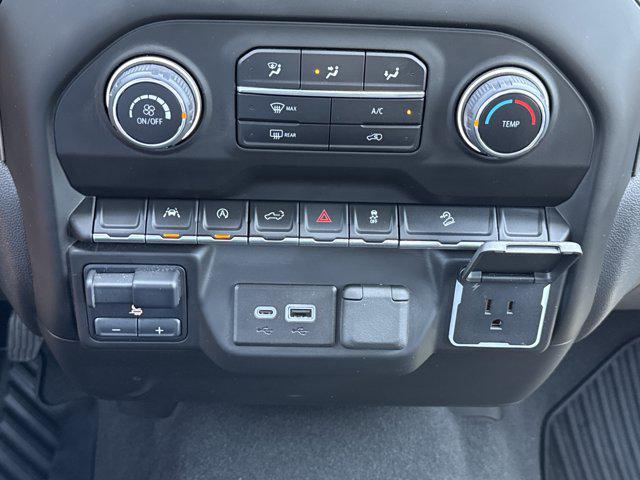 2024 Chevrolet Silverado 1500 4WD Crew Cab Short Bed Custom Trail Boss