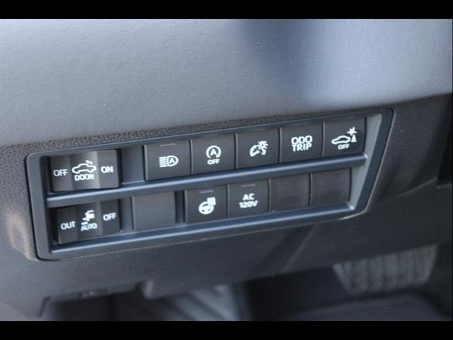 2026 Toyota Tundra Platinum CrewMax 5.5' Bed