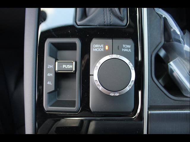 2026 Toyota Tundra Platinum CrewMax 5.5' Bed