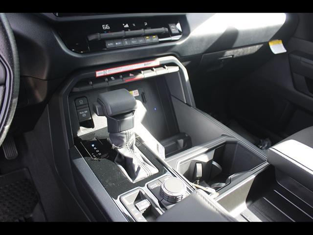 2026 Toyota Tundra SR5 CrewMax 5.5' Bed