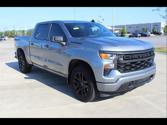 2023 Chevrolet Silverado 1500 4WD Crew Cab Short Bed Custom