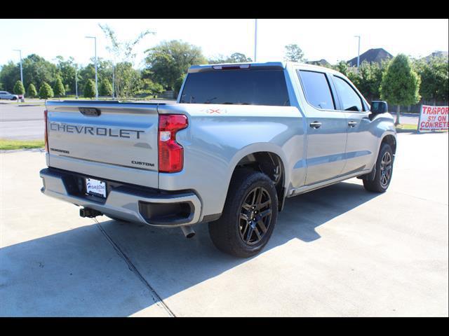 2023 Chevrolet Silverado 1500 4WD Crew Cab Short Bed Custom