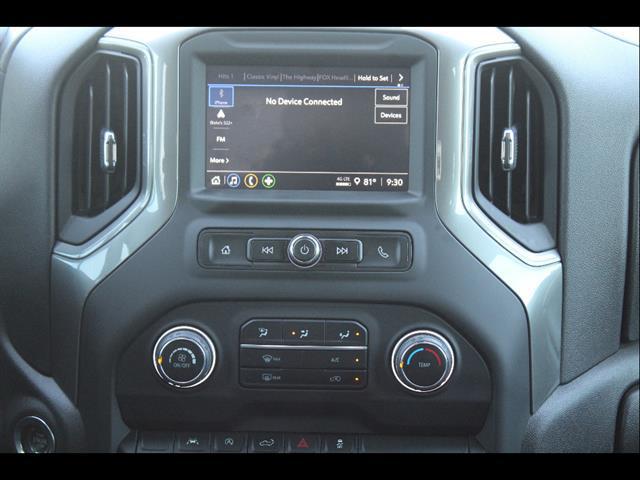 2023 Chevrolet Silverado 1500 4WD Crew Cab Short Bed Custom