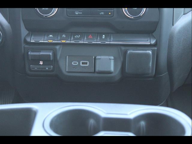 2023 Chevrolet Silverado 1500 4WD Crew Cab Short Bed Custom