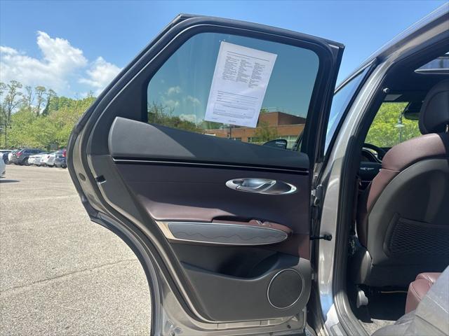 2025 Genesis GV70 2.5T AWD