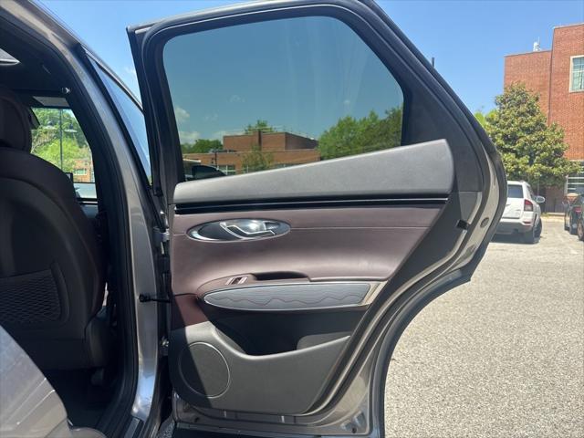 2025 Genesis GV70 2.5T AWD