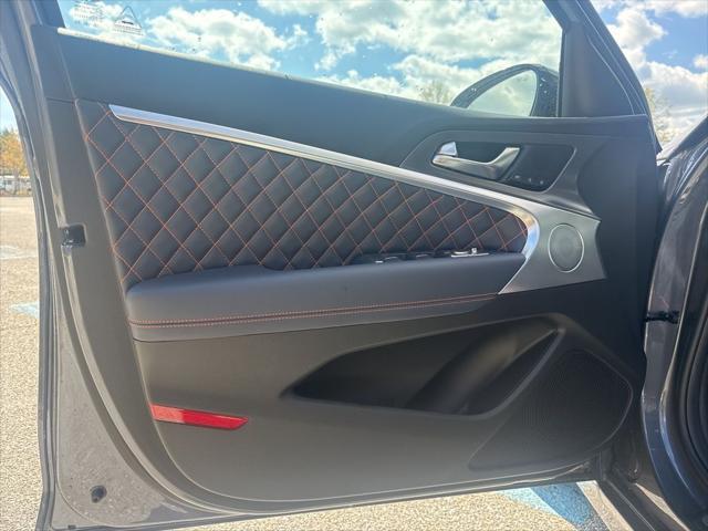 2026 Genesis G70 3.3T Prestige Graphite