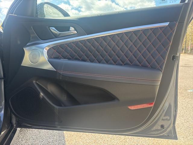 2026 Genesis G70 3.3T Prestige Graphite