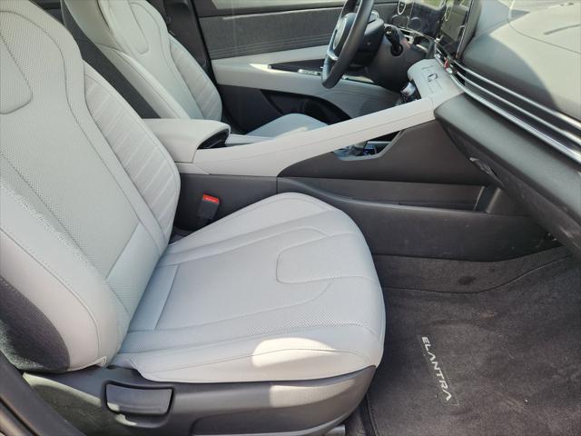 2025 Hyundai Elantra Limited