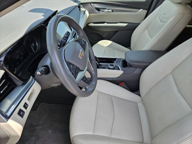 2022 Cadillac XT5 FWD Premium Luxury
