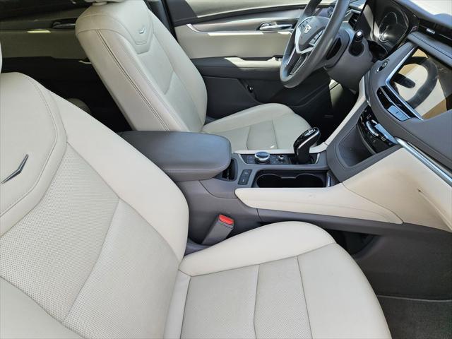 2022 Cadillac XT5 FWD Premium Luxury
