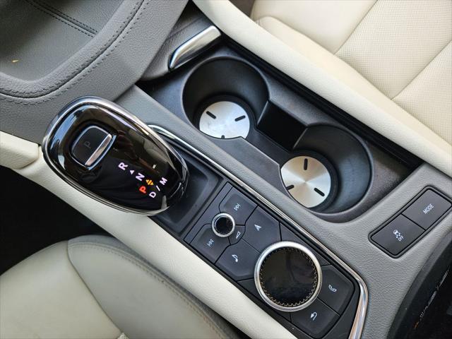 2022 Cadillac XT5 FWD Premium Luxury