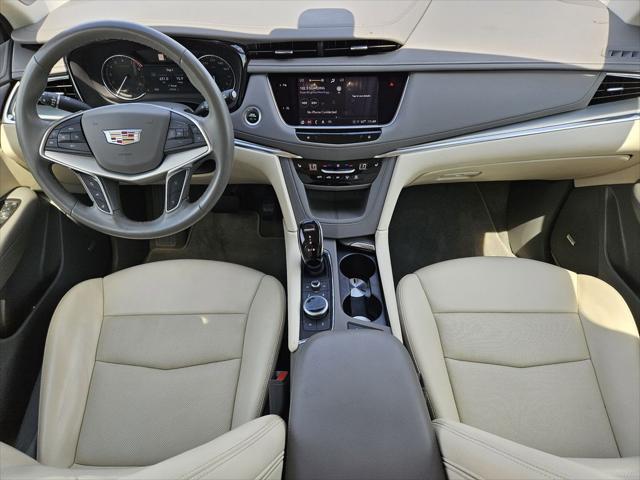 2022 Cadillac XT5 FWD Premium Luxury