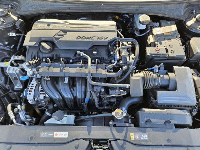 2025 Hyundai Elantra SE