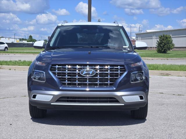 2026 Hyundai Venue SEL w/Two-Tone Roof