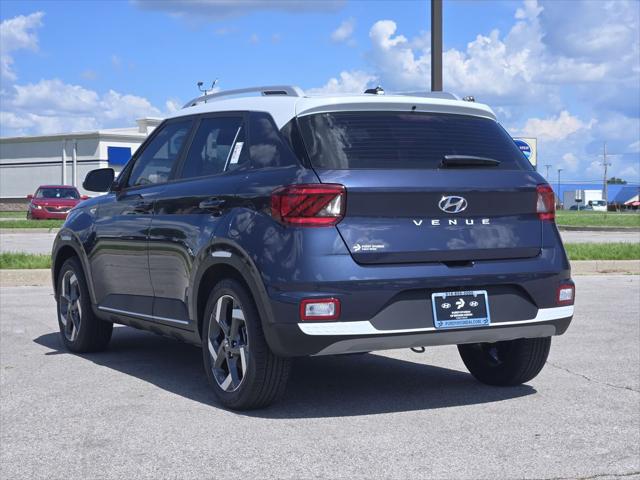 2026 Hyundai Venue SEL w/Two-Tone Roof