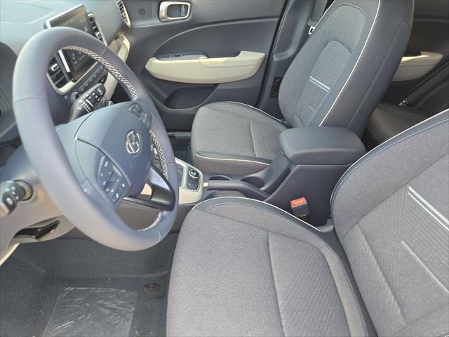 2026 Hyundai Venue SEL w/Two-Tone Roof