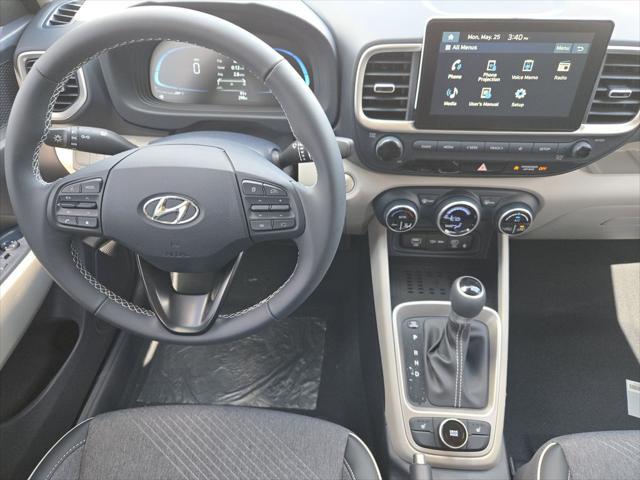 2026 Hyundai Venue SEL w/Two-Tone Roof