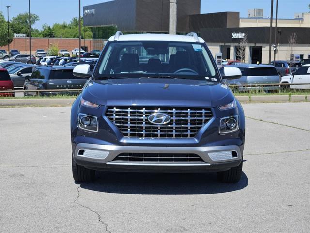 2026 Hyundai Venue SEL w/Two-Tone Roof