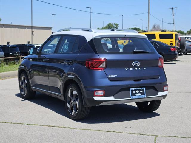 2026 Hyundai Venue SEL w/Two-Tone Roof