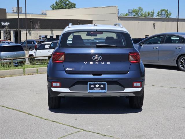 2026 Hyundai Venue SEL w/Two-Tone Roof