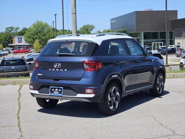 2026 Hyundai Venue SEL w/Two-Tone Roof