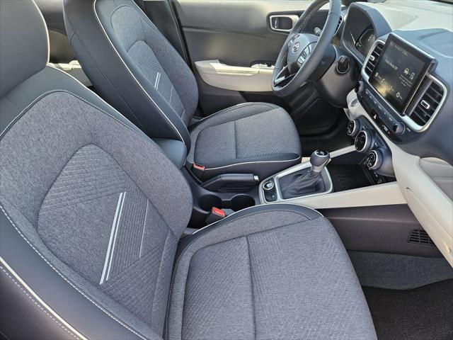 2026 Hyundai Venue SEL w/Two-Tone Roof