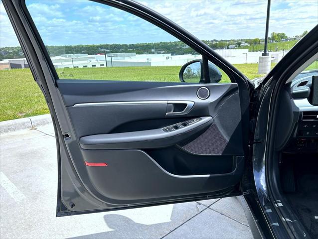 2026 Hyundai Sonata Hybrid Blue