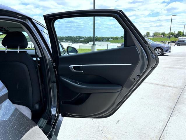 2026 Hyundai Sonata Hybrid Blue