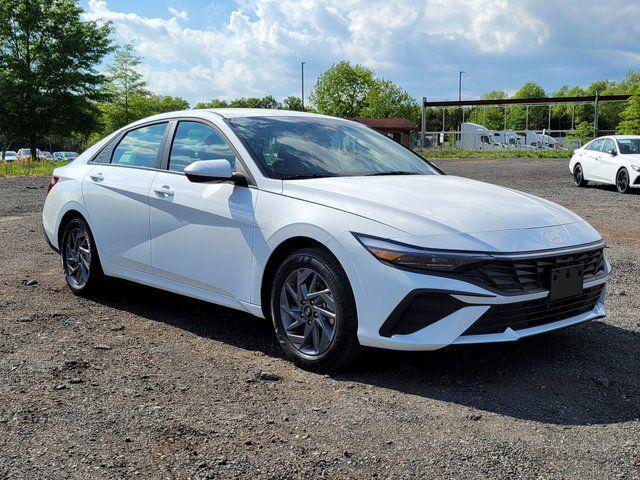 2026 Hyundai Elantra Hybrid Blue for sale in CHANTILLY, VA