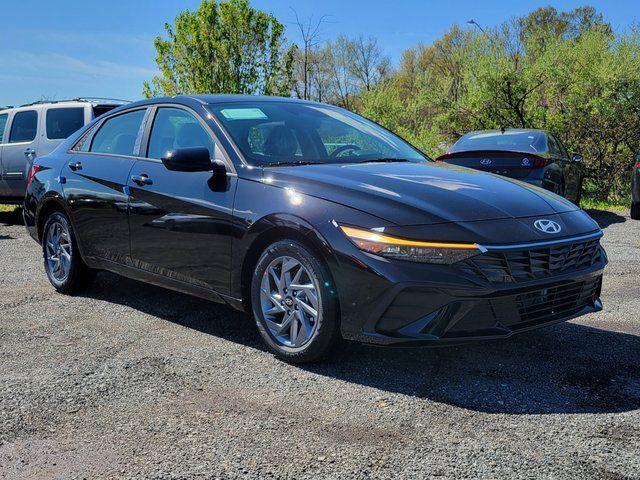 2026 Hyundai Elantra Hybrid Blue for sale in CHANTILLY, VA