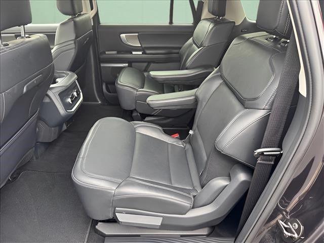 2025 Ford Expedition Platinum MAX
