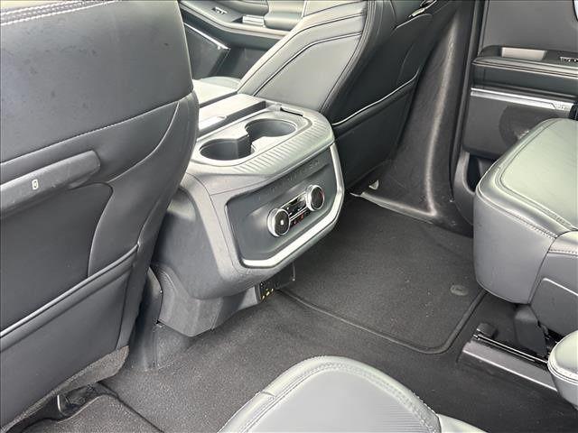 2025 Ford Expedition Platinum MAX