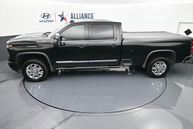 2024 Chevrolet Silverado 2500HD 4WD Crew Cab Long Bed High Country