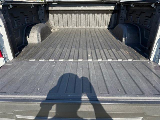 2025 Chevrolet Silverado 1500 4WD Crew Cab Short Bed Custom