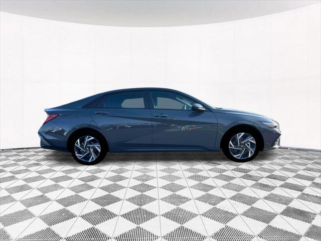2025 Hyundai Elantra Hybrid SEL Sport