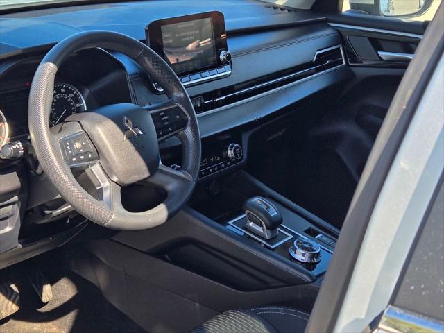 2024 Mitsubishi Outlander ES 2.5 S-AWC