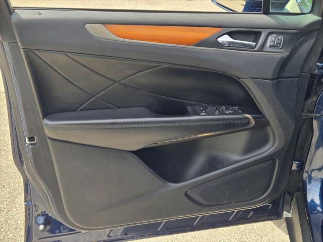 2015 Lincoln MKC Base