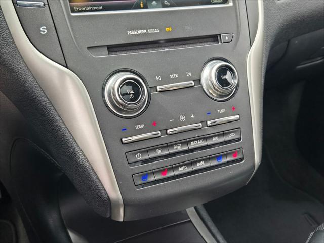 2015 Lincoln MKC Base