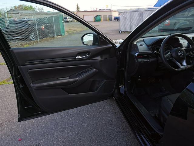 2025 Nissan Altima SV FWD