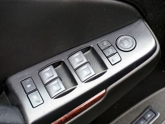 2020 GMC Yukon XL 4WD SLT