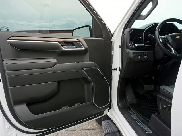 2022 Chevrolet Silverado 1500 4WD Crew Cab Standard Bed LT