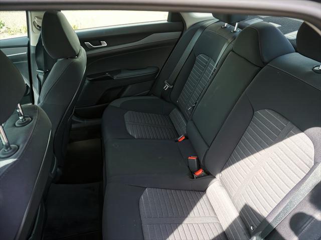 2025 Kia K5 LXS