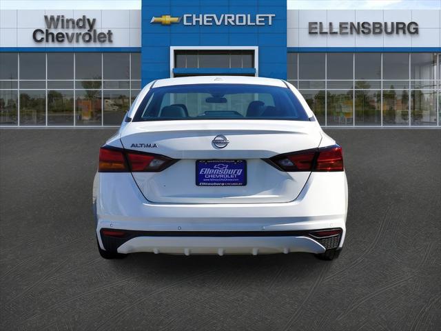 2025 Nissan Altima SV FWD