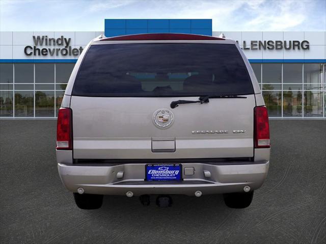 2004 Cadillac Escalade ESV Standard